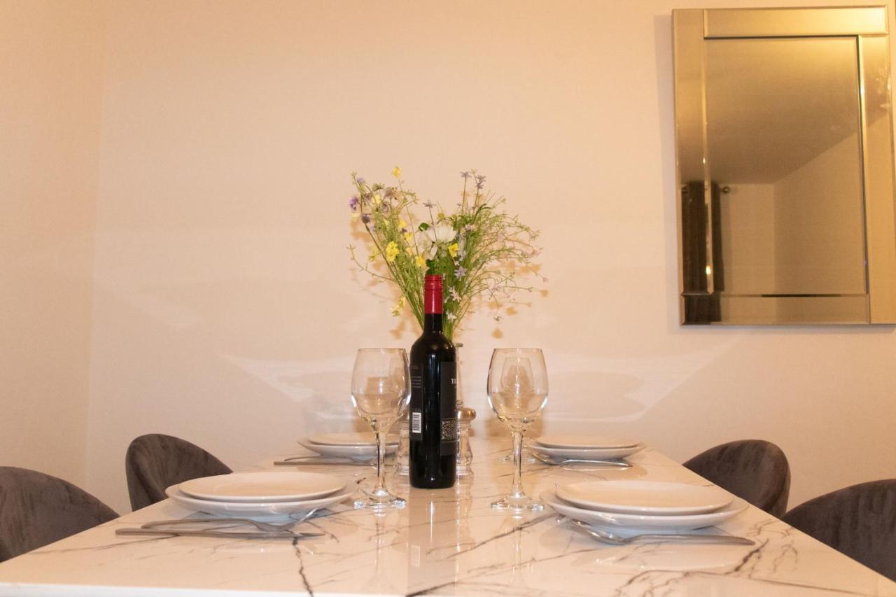 Livestay-Modern Apartment Minutes Away From Heathrow Slough Esterno foto