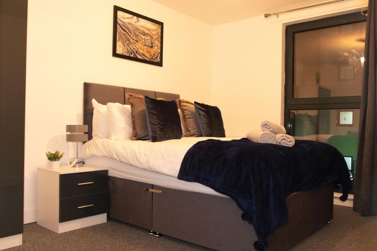 Livestay-Modern Apartment Minutes Away From Heathrow Slough Esterno foto