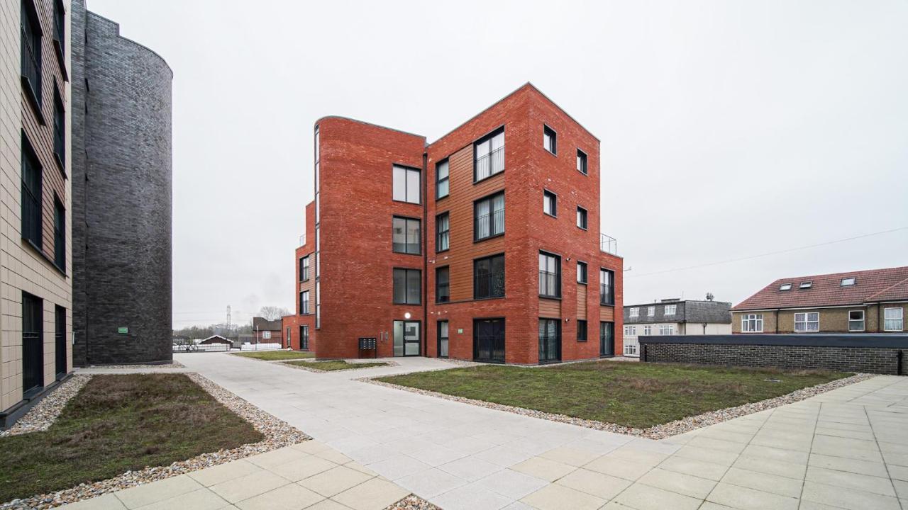 Livestay-Modern Apartment Minutes Away From Heathrow Slough Esterno foto